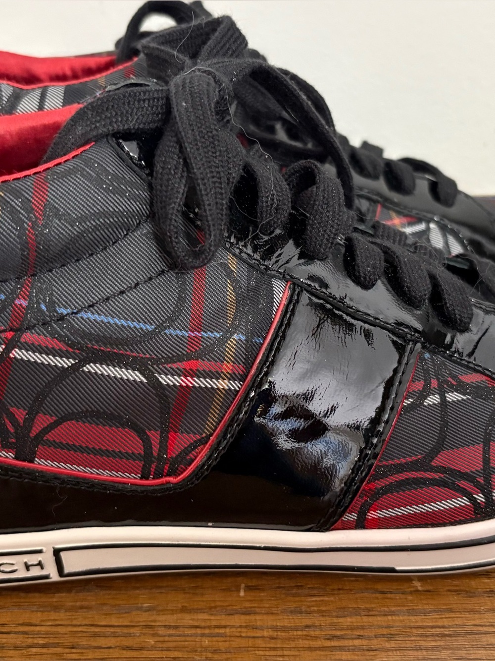 Coach Plaid red black high-Top Sneakers Finch sz 8